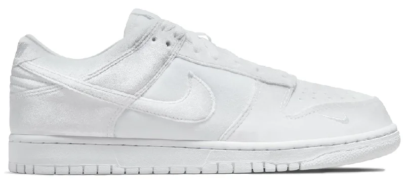 NIKE DUNK LOW DOVER STREET MARKET TRIPLE WHITE VELVET