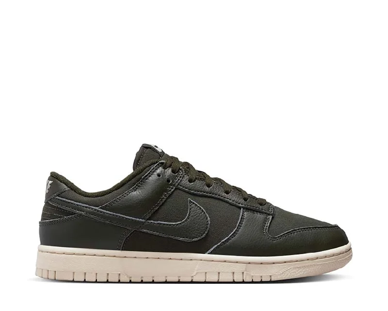 Nike Dunk Low Retro PRM