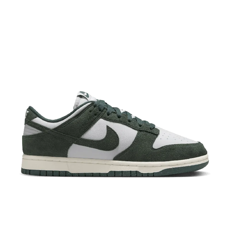 Women's Nike Dunk Low 'Photon/Vintage Green'